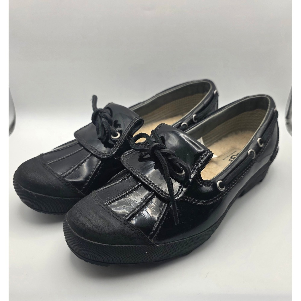 UGG Ashdale Black Patent Leather‎ Duck Shoe Loafers Shearling Lined 1901 Women 8